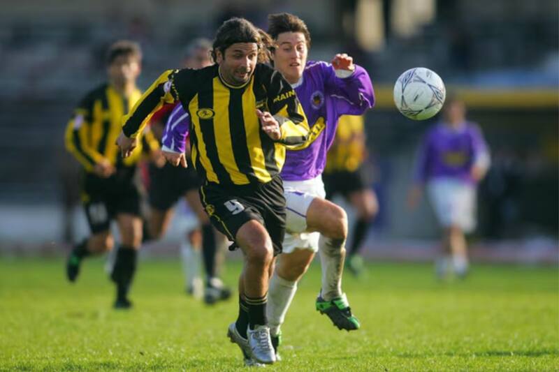 Richard Zambrano jugó en dos periodos en Fernández Vial: 1986-1987 y, para finalizar su carrera, de 2003 a 2005.