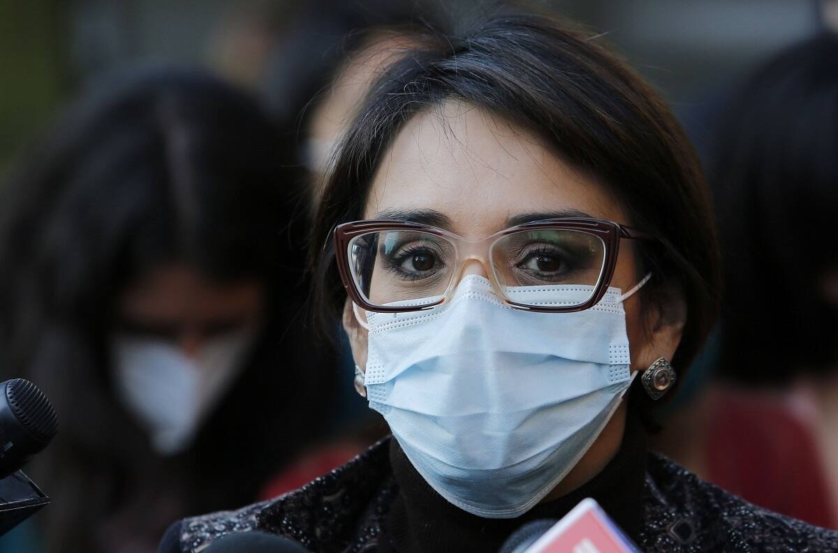 VIDEO | Karina Oliva se refirió al allanamiento a Comunes: "Fue innecesario, desproporcionado y completamente irregular"