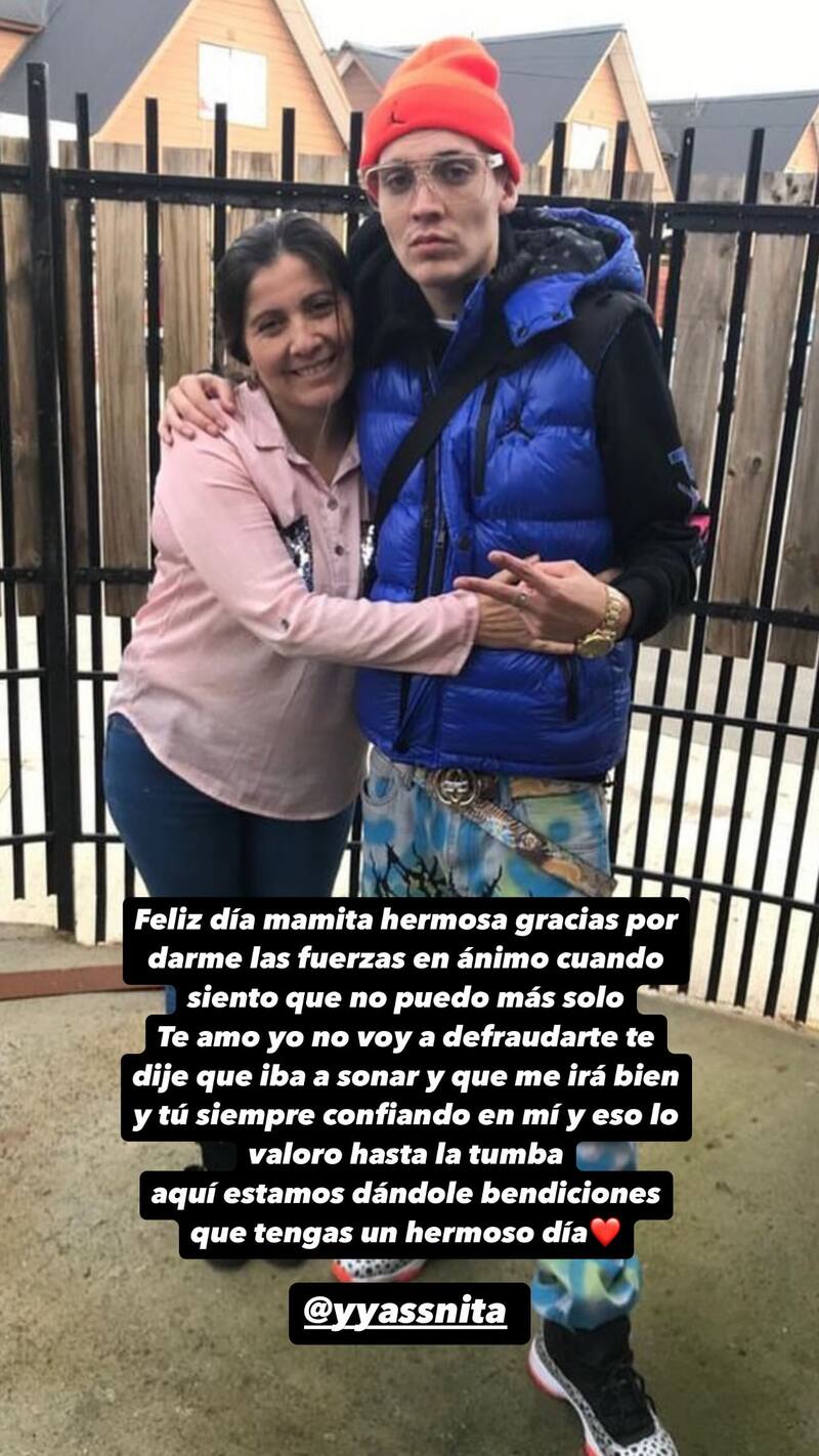Este fue el mensaje que dejó el cantante urbano a su madre en su cuenta de Instagram.