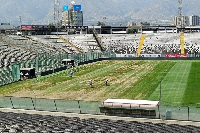 El pésimo estado de la cancha del Estadio Monumental.
Fotos: Cristian Alvarado