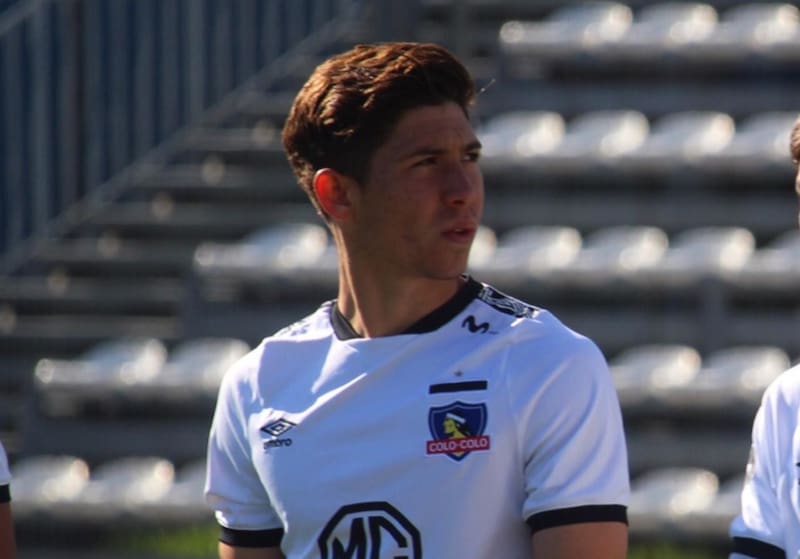 El jugador estuvo en las inferiores de Colo Colo.