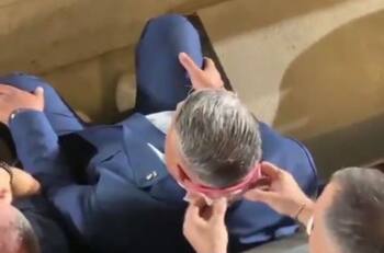 VIDEO | Don Corleone: servicial funcionario de Chiqui Tapia generó ola de comentarios por este gesto