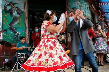 Gobierno entregó 10 recomendaciones para celebrar Fiestas Patrias en departamentos y condominios