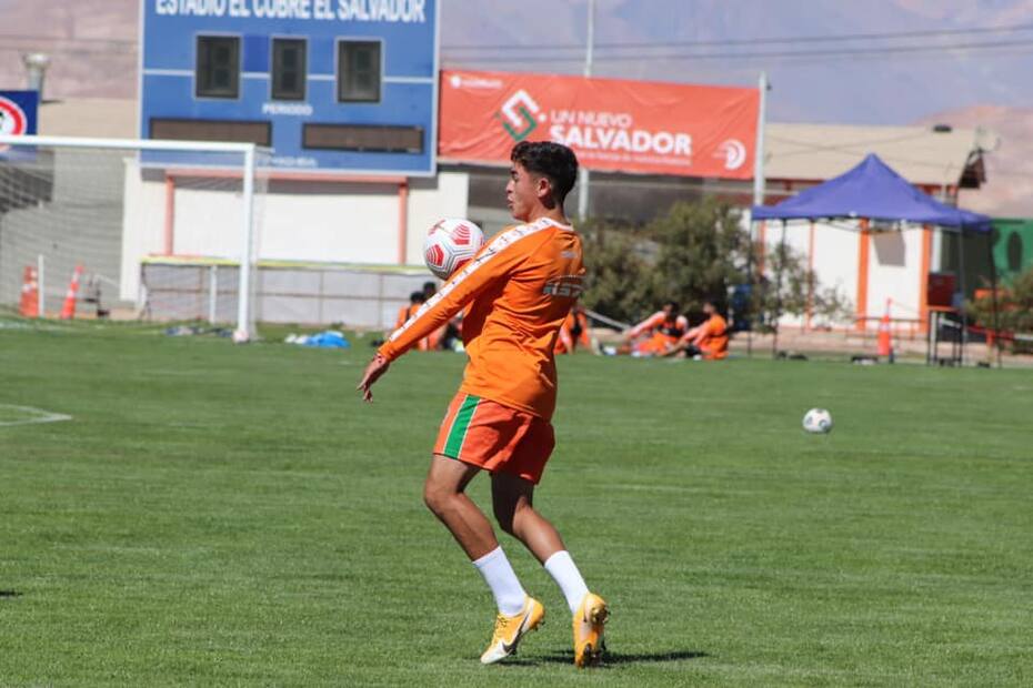 Joaquín Fernández, defensa de Cobresal.