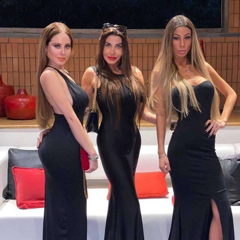 Ignacia Michelson, su madre y su hermana