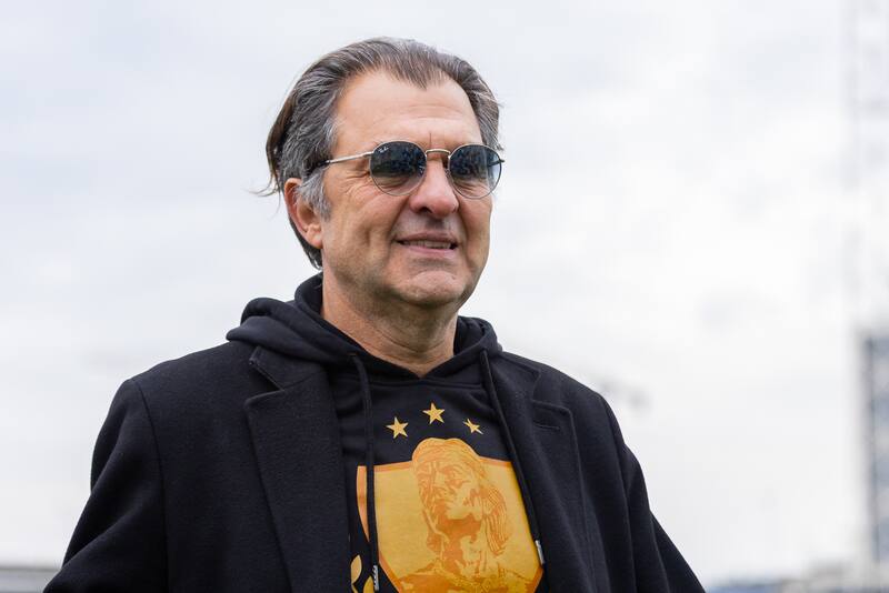 Aníbal Mosa se mostró contento por la presencia de juveniles en el primer equipo. Foto: Felipe Escobedo