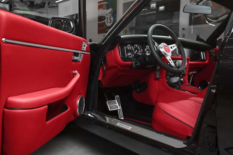 La pasión por Jaguar de Nicko McBrain