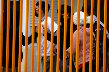 VIDEO | Estudiante fue apuñalada por oponerse a continuar toma en asamblea de liceo en Concepción