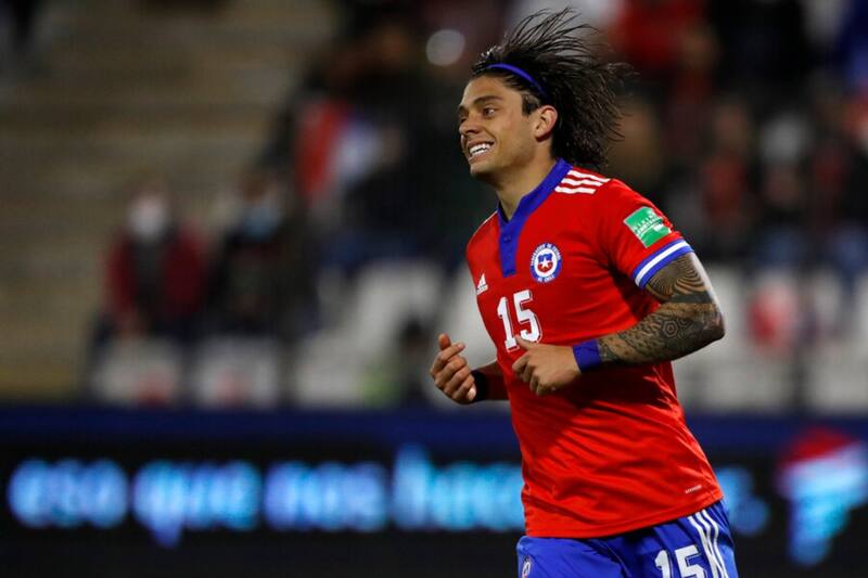 Joaquín Montecinos no está dentro de los citados por Eduardo Berizzo. Foto: Aton.