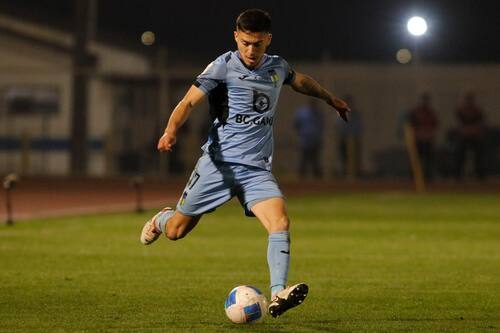 El defensor aparece en la órbita de Colo Colo y la UC, pero su intención es renovar en O'Higgins. Foto: Aton.