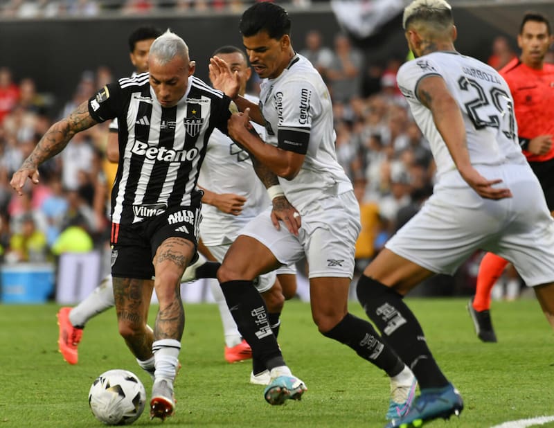 Eduardo Vargas en la final de la Copa Libertadores 2024 entre Atlético Mineiro y Botafogo. Foto: Aton.