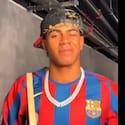 VIDEO | Lindo homenaje: jugadores del Barcelona llegaron al Camp Nou con icónica camiseta de Ronaldinho