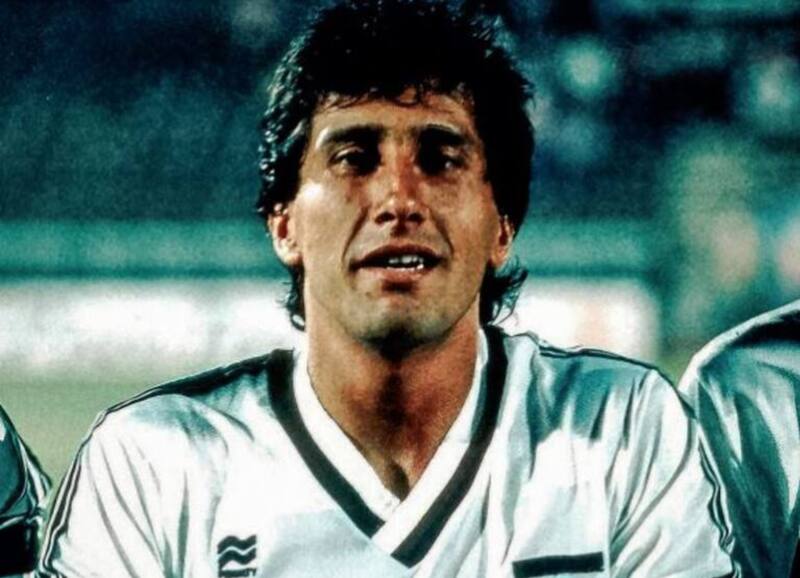 El padre de Eduardo, Matías y Diego.