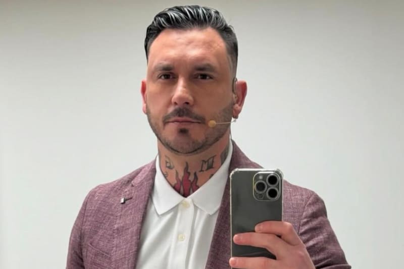 El actual comentarista dio a conocer que padece cáncer de piel. Foto: Mauricio Pinilla en Instagram.