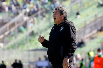 "Hoy día sí que fue clásico": El mensaje del entrenador de Wanderers tras victoria sobre Everton