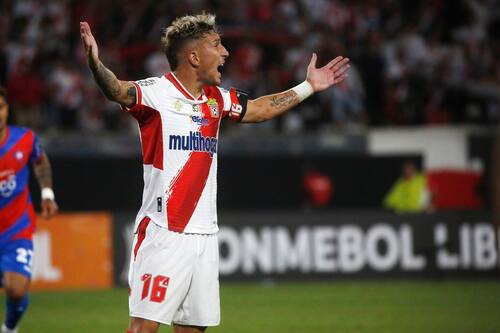 sigue de cerca la actualidad de Curicó Unido, club en el que se formó y defendió por más de 12 años. Foto: Aton.