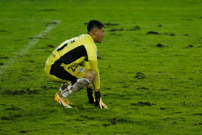 Julio Fierro en su partido de debut profesional con Colo Colo ante Ñublense en mayo de 2021. (Foto: Agencia Aton)