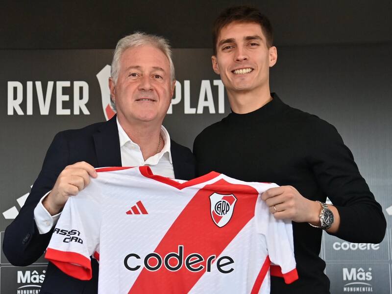 Federico Gattoni fue presentado esta mañana en River Plate. (Foto: @RiverPlate)