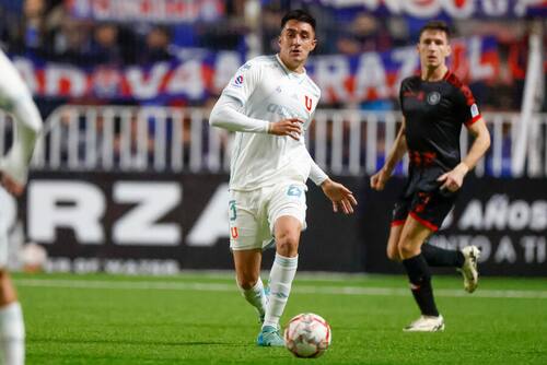 Ignacio Tapia puede no jugar más en el año con la camiseta de la U. Foto: Aton.