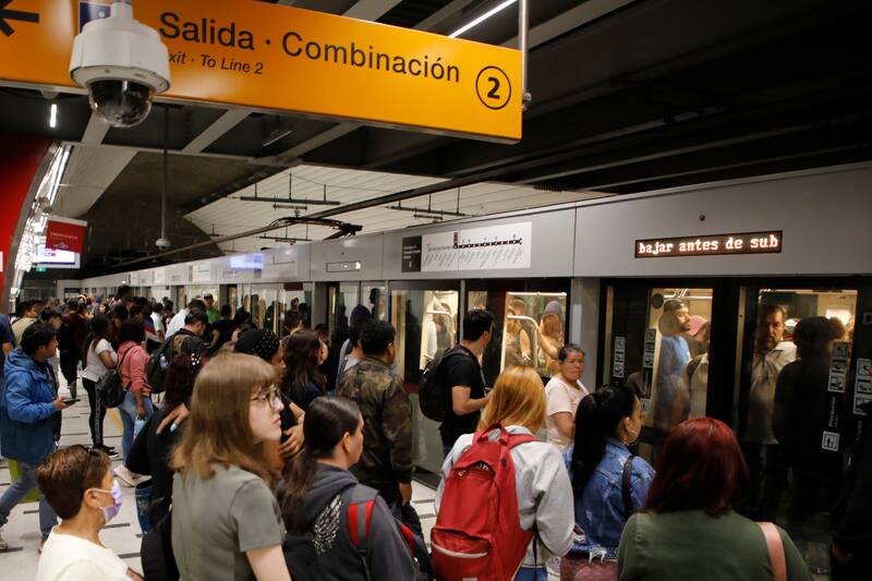 Revisa las estaciones cerradas por disturbios.