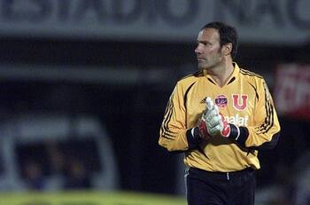 Se formó en Independiente, pero es ídolo en la U: Sergio Vargas contó a quién apoyará en Copa Sudamericana