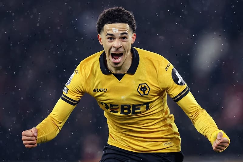 Tom Edozie provocó el empate para Wolves. (Foto de Brett Patzke - WWFC/Wolves)