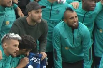 Arturo Vidal le dio una cálida bienvenida a Christian Eriksen en su regreso al Inter de Milán