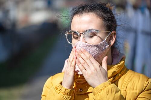 La exposición a contaminación ambiental puede provocar asma, cáncer u otras enfermedades pulmonares.