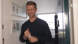 Acogedor y con colecciones de perfumes y vinos: Neilas Katinas mostró el departamento que comparte junto a su esposo