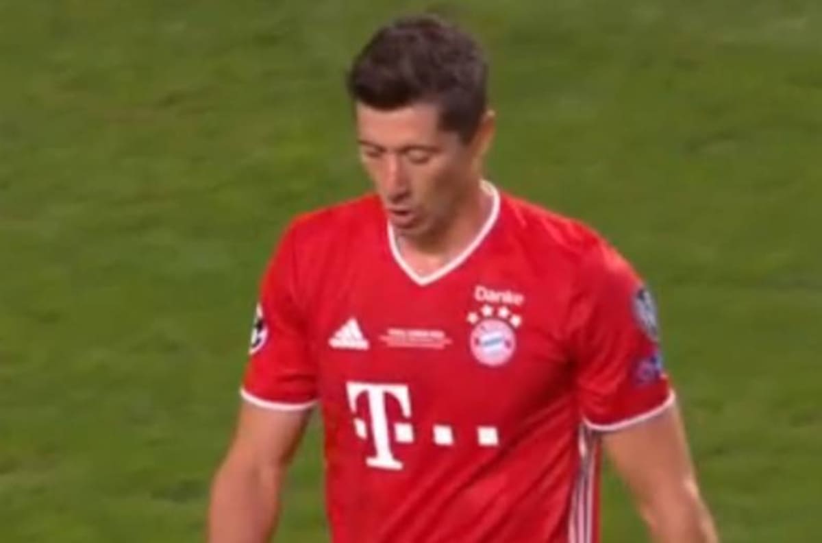 ¡Al palo! Lewandowski se perdió chance de oro para el Bayern Munich