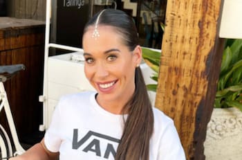 "Eso pasa cuando tocan a mi pololo, lo defiendo": Valentina Roth habla luego de ser detenida por agresión a un carabinero