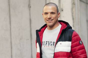 “Mi bebé disfrutando de la nevazón”: Julián Elfenbein celebró en la nieve junto a su hija más pequeña