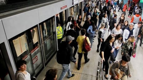 Cambios por fiestas de fin de año: ¿En qué horarios funcionará el Metro de Santiago el 31 de diciembre y el 1 de enero?