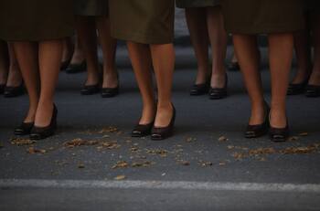 Carabinera perdió un dedo tras sufrir agresión de su pareja y compañero de institución