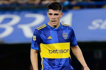 El candidato para reemplazar a Carlos Palacios en Colo Colo quedó sin equipo en Argentina