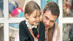 Nisa Sofiya Aksongur: La talentosa actriz que da vida Ova en Milagro en la celda 7