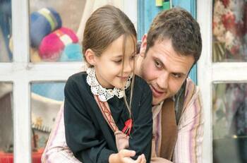 Nisa Sofiya Aksongur: La talentosa actriz que da vida Ova en Milagro en la celda 7