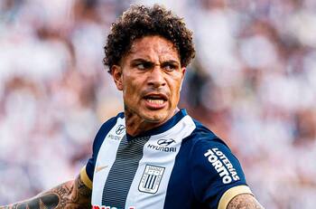 “Quiero estar”: Paolo Guerrero presiona para jugar ante la U por Copa Sudamericana