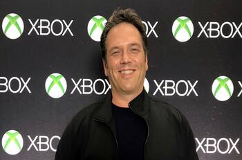 Phil Spencer afirma que Xbox seguirá en la venta de discos físicos y adelantó intenciones para el baneo de usuarios