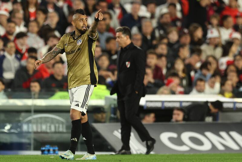 se burla sin asco de Arturo Vidal tras victoria en Copa Libertadores. Foto: Aton.