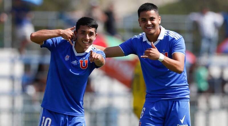 Jeison Fuentealba (izquierda) podría ver minutos en la U