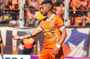 Calvario de Jorge Araya con las lesiones: estará un mes fuera en Cobreloa