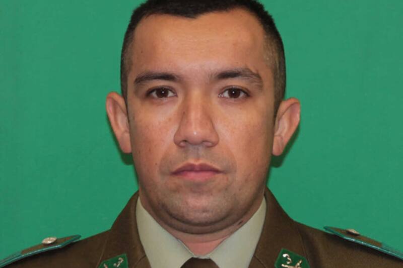 El funcionario de Carabineros falleció en horas de la mañana tras ser herido a bala en las afueras del Teatro Caupolicán.