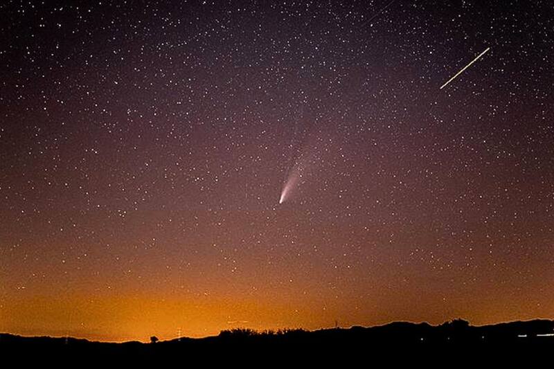 viajará al norte de Chile para investigar caída de roca espacial.
