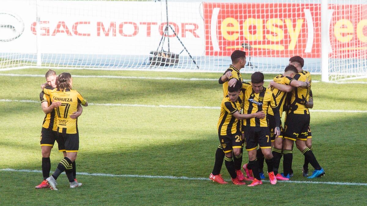 La formación ideal que se trabaja en Fernández Vial pensando en el estreno en la Primera B