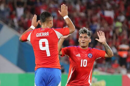 dos de los goleadores de La Roja ante Panamá. Foto: Agencia Aton.