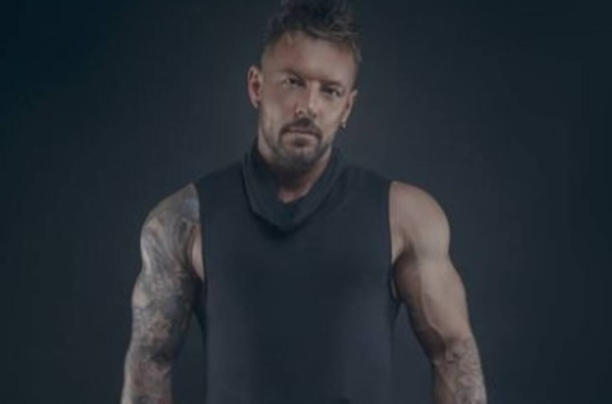 Fabricio Vasconcelos mostró la especial sala de juegos de su casa que comparte con Mariela Román