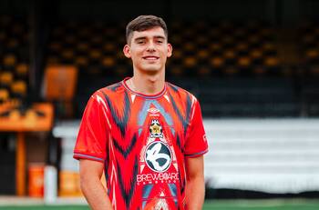 Alerta de fichaje: Vicente Reyes fue oficializado y tiene nuevo equipo en Inglaterra