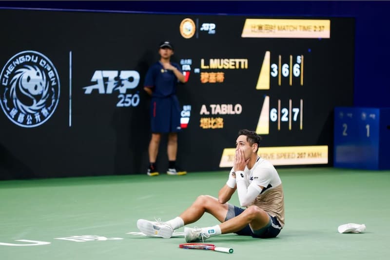 El chileno subió 40 lugares en el Ranking ATP tras ganar el ATP 250 de Chengdu. Foto: Instagram @chengduopentennis