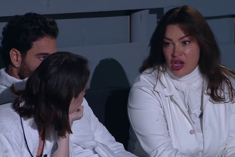 La chica reality fue contenida por Marlen Olivari. Créditos: Canal 13.